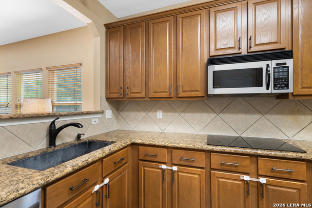 Image 14 of 36 For 823 Creek Pebble