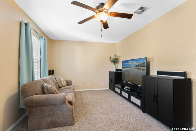 Image 19 of 36 For 823 Creek Pebble