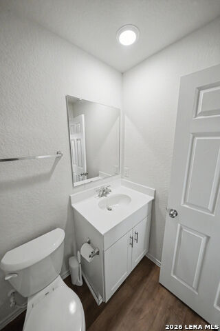 Image 32 of 42 For 5807 Rolling Glen