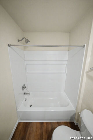 Image 33 of 42 For 5807 Rolling Glen