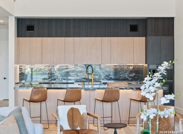 Image 13 of 32 For 613 Lake St  