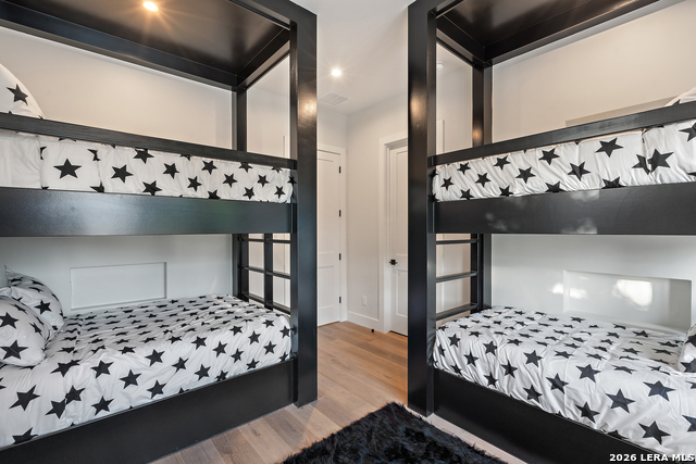 Image 25 of 32 For 613 Lake St  