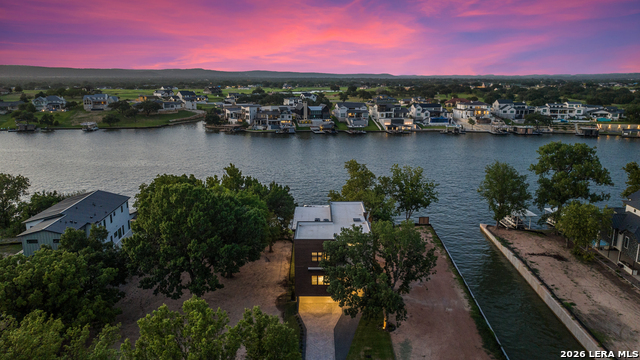 Image 30 of 32 For 613 Lake St  