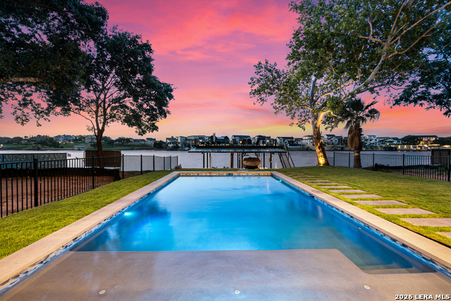 Image 8 of 32 For 613 Lake St  