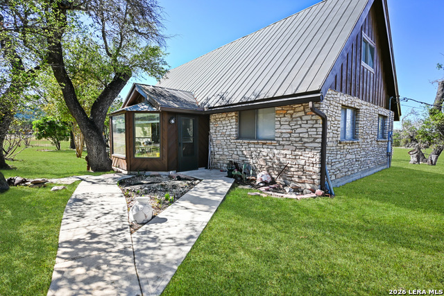 Image 4 of 43 For 348 Rocky Road