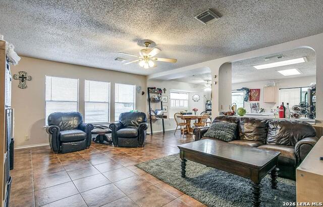 Image 3 of 7 For 12515 Persimmon Fall