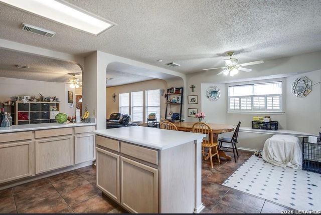 Image 4 of 7 For 12515 Persimmon Fall