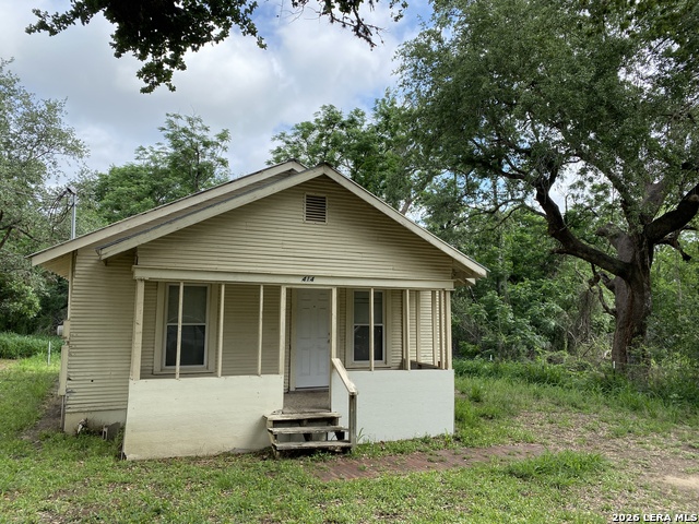 Details for 414 Johnson St W, Pleasanton, TX 78064