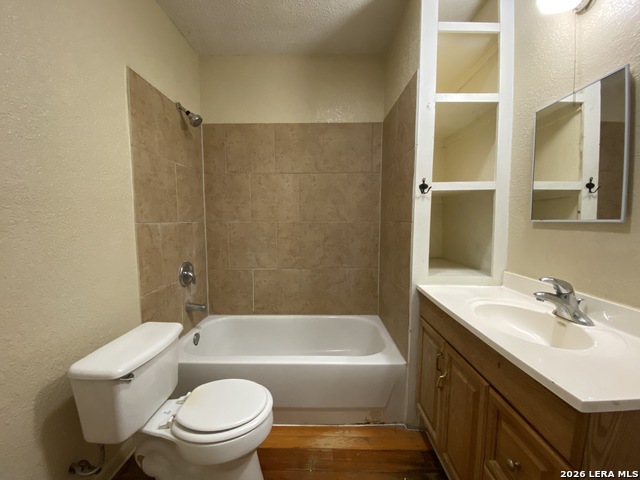 Image 6 of 7 For 414 Johnson St W