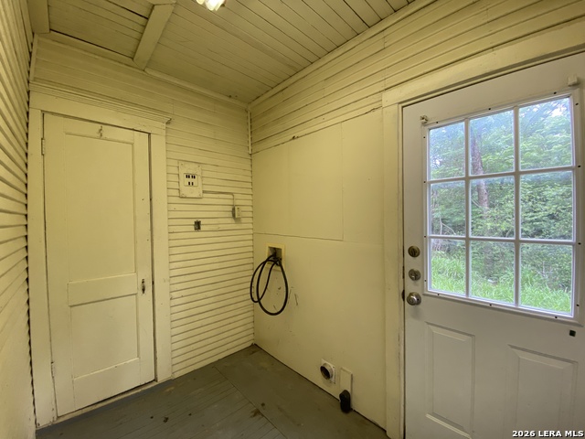 Image 7 of 7 For 414 Johnson St W