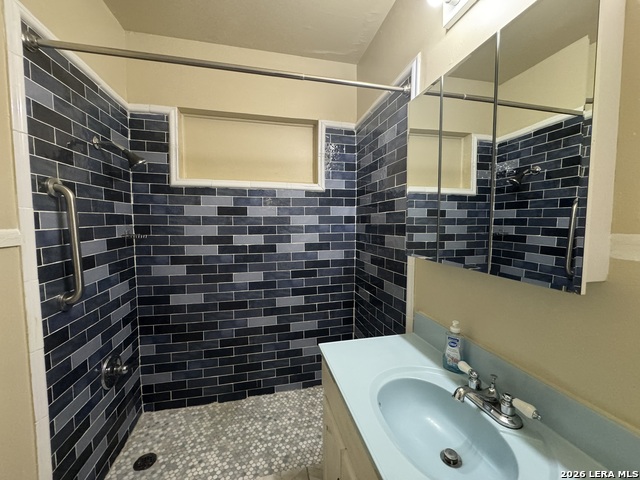 Image 10 of 19 For 131 Danny Clay Dr