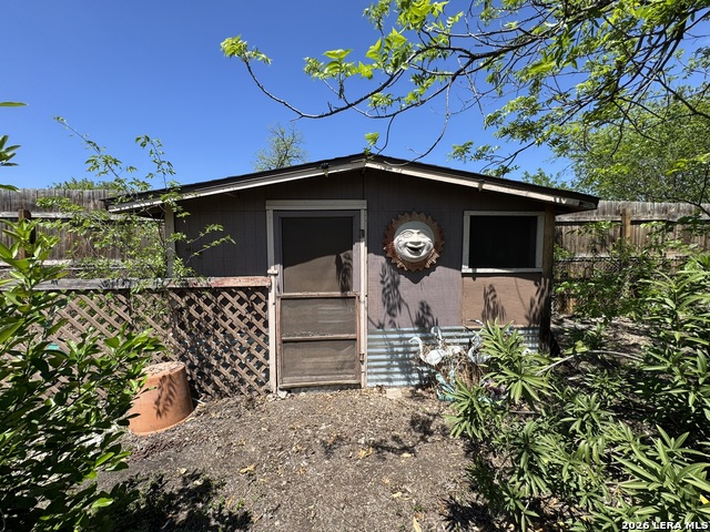 Image 17 of 19 For 131 Danny Clay Dr