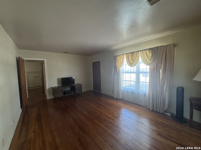 Image 2 of 19 For 131 Danny Clay Dr