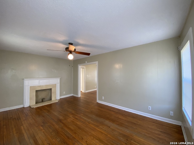 Image 2 of 7 For 321 Duck St  