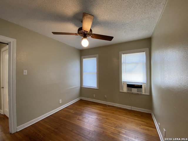 Image 3 of 7 For 321 Duck St  