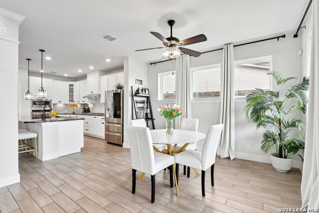 Image 19 of 57 For 25330 Donahue