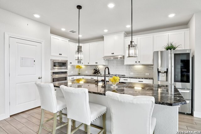 Image 24 of 57 For 25330 Donahue