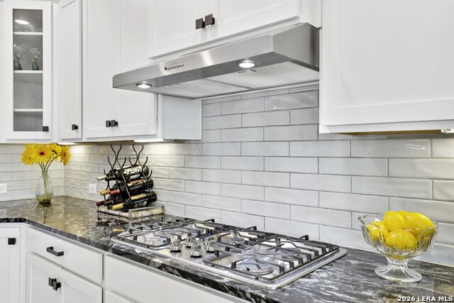 Image 27 of 57 For 25330 Donahue