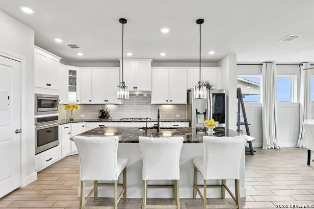 Image 29 of 57 For 25330 Donahue