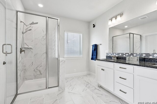 Image 37 of 57 For 25330 Donahue