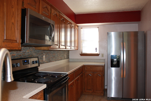 Image 23 of 40 For 421 Watts  Unit B4