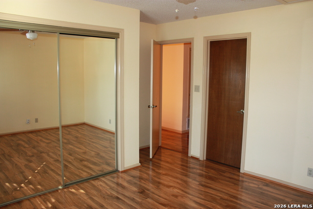 Image 31 of 40 For 421 Watts  Unit B4