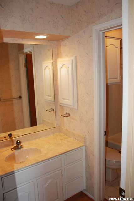 Image 34 of 40 For 421 Watts  Unit B4