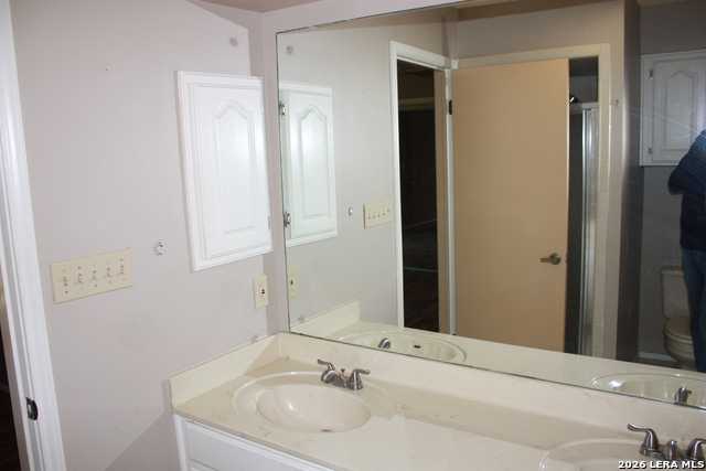 Image 40 of 40 For 421 Watts  Unit B4