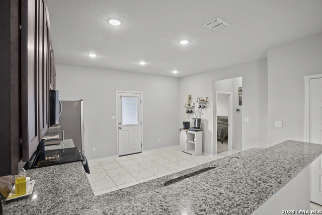 Image 11 of 28 For 6238 Longhurst