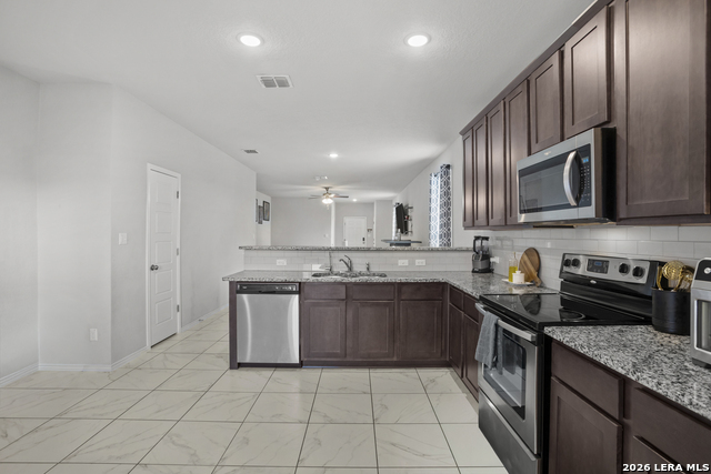 Image 14 of 28 For 6238 Longhurst