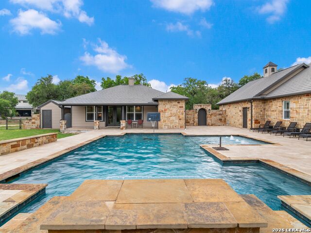 Image 47 of 79 For 103 Cibolo Hollow S