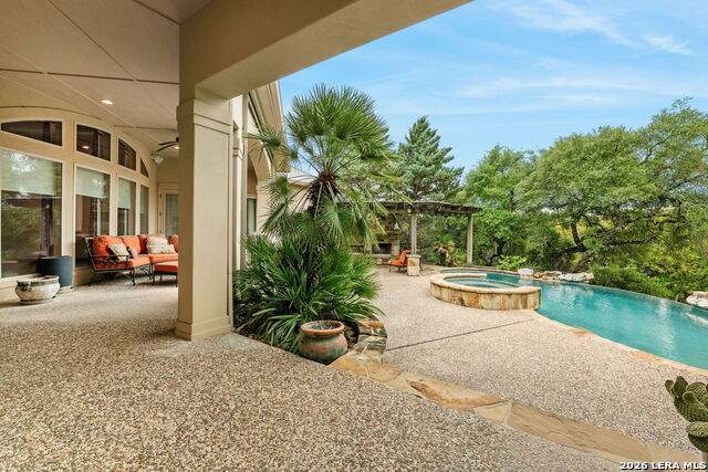 Image 20 of 31 For 9302 Highlands Cv