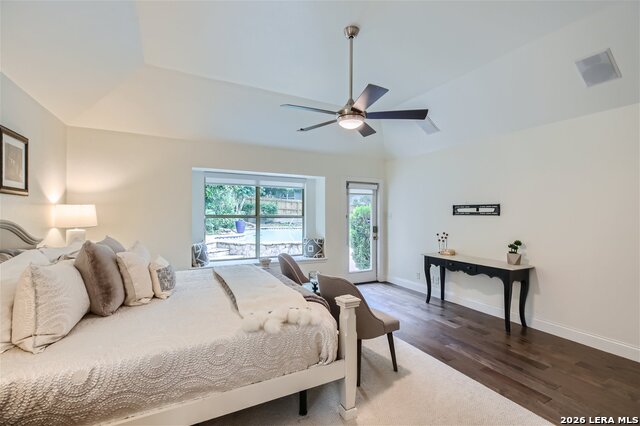 Image 11 of 22 For 24 Inwood Mnr