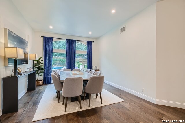 Image 15 of 22 For 24 Inwood Mnr