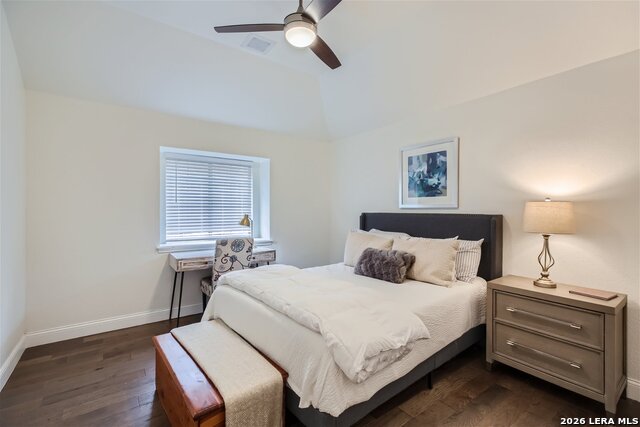 Image 16 of 22 For 24 Inwood Mnr