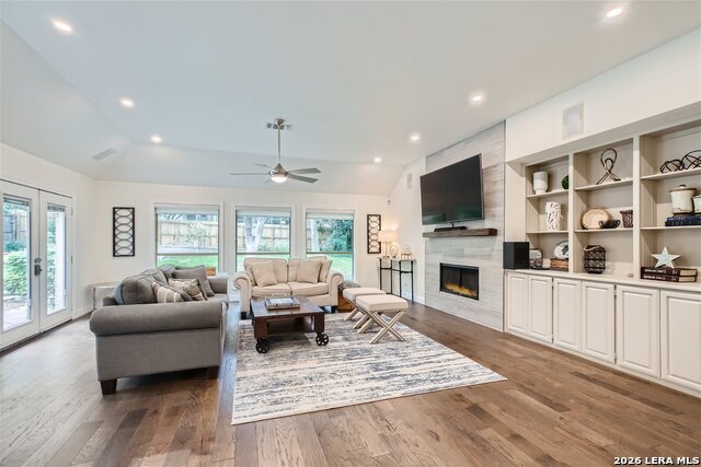 Image 5 of 22 For 24 Inwood Mnr