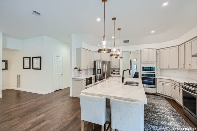 Image 7 of 22 For 24 Inwood Mnr