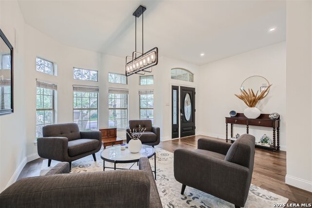 Image 8 of 22 For 24 Inwood Mnr