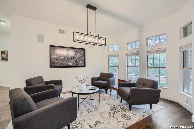 Image 9 of 22 For 24 Inwood Mnr