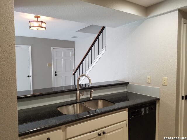 Image 10 of 15 For 12610 Uhr Ln  335