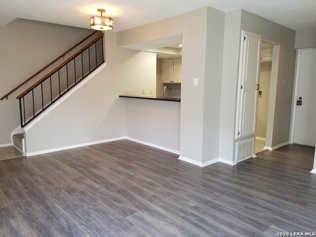 Image 11 of 15 For 12610 Uhr Ln  335