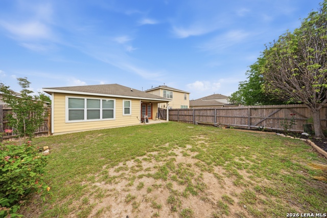 Image 26 of 29 For 3518 York Crst