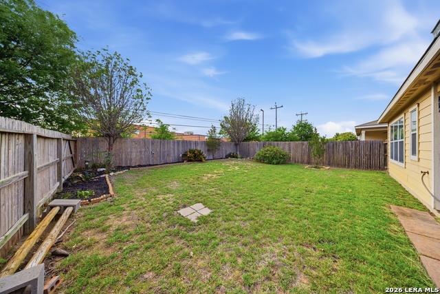 Image 27 of 29 For 3518 York Crst