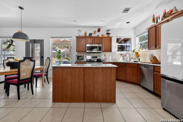 Image 16 of 50 For 26002 Meadowlark Bay