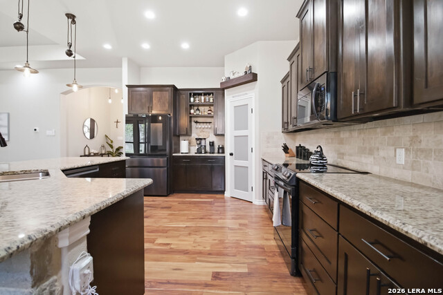 Image 17 of 43 For 133 Sendera Crossing