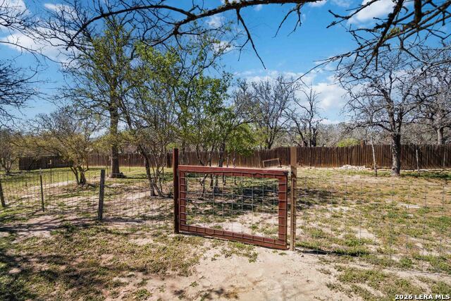 Image 34 of 43 For 133 Sendera Crossing