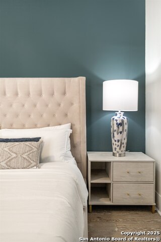 Image 12 of 14 For 302 Cevallos E 2