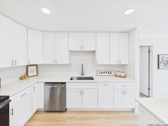 Image 16 of 37 For 2902 Redsky Pass