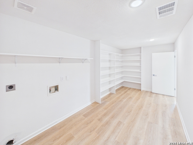 Image 19 of 37 For 2902 Redsky Pass