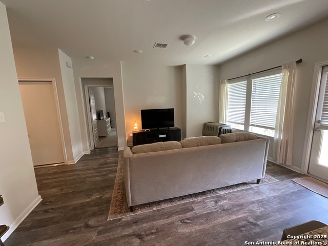 Image 5 of 17 For 2118 Silver Maple